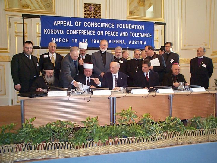 Артемије екуменизам