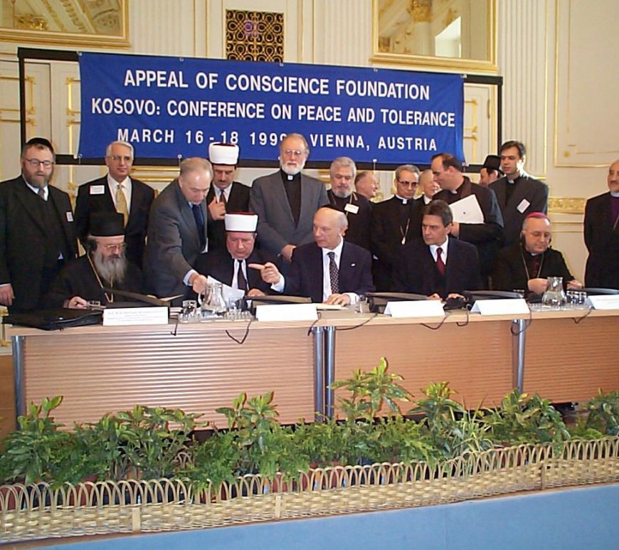 Артемије са католицима и муслиманима