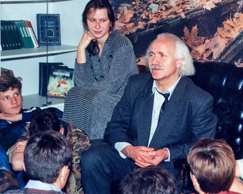 Михаил Петрович Шћетињин са ученицима